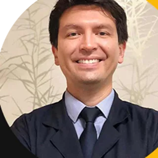 Dr. Henrique Taniguchi